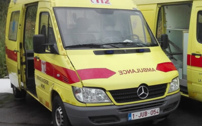 Vente de matériel déclassé : Ambulances Mercedes